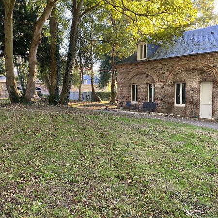 Les Gites Du Chateau Du Cedre Manneville-ès-Plains 外观 照片