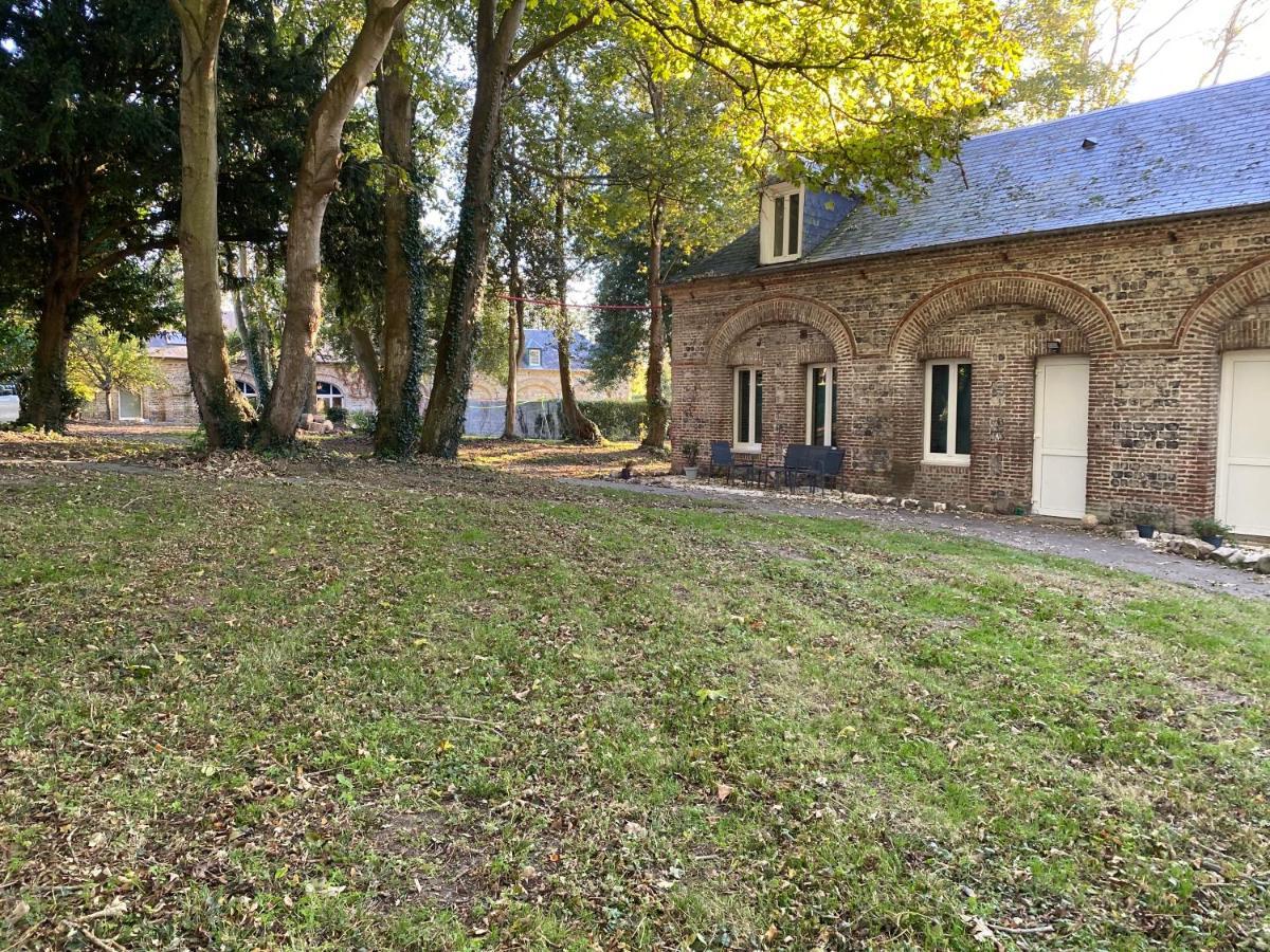 Les Gites Du Chateau Du Cedre Manneville-ès-Plains 外观 照片